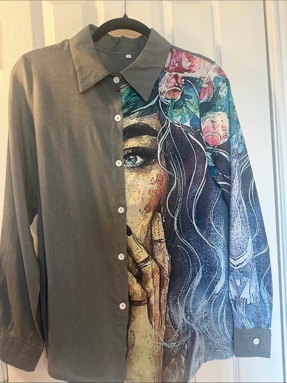 Two-Tone Gray & Multicolor Button-Up Shirt. 🆕